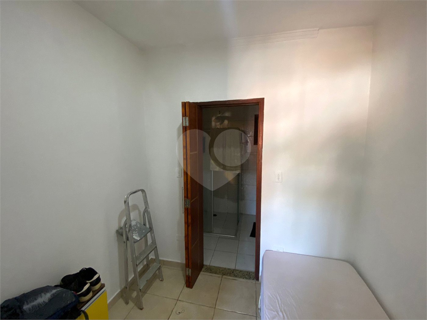 Sobrado à venda com 6 quartos, sendo 2 suítes,  em Vila Mazzei, São Paulo, SP