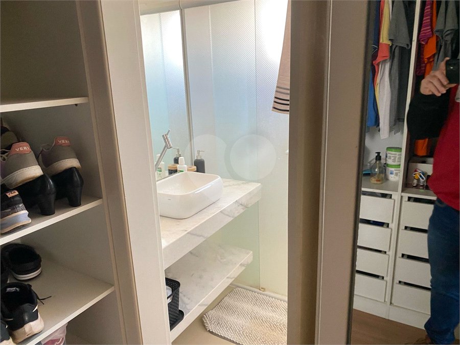 Casa à venda com 4 quartos, sendo 3 suítes, no condomínio Primavera, Salto - SP