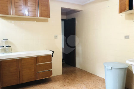 Sobrado à venda com 4 quartos, sendo 1 suíte, em Santana, São Paulo, SP
