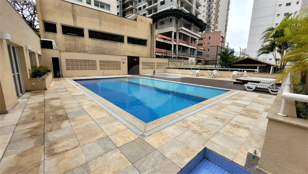 Apartamento à venda com 3 quartos, sendo 1 suíte, no Centro, Osasco, SP