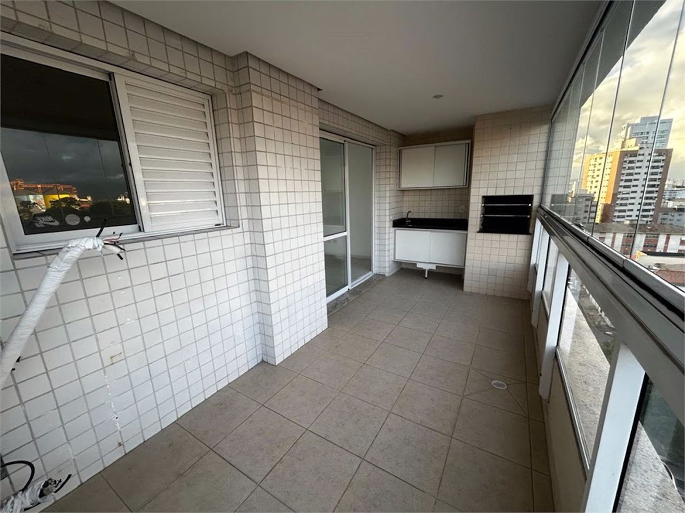 Apartamento Residencial à venda, Gonzaga, Santos - AP0322.