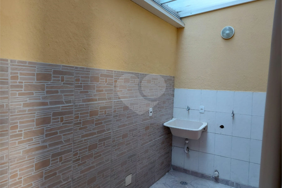 Casa à venda com 3 quartos, sendo 1 suíte, no condomínio Vila das Macieiras, São Paulo - SP