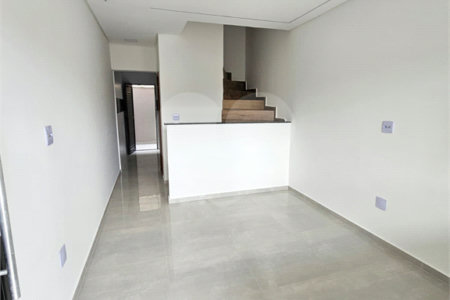 Sobrado à venda com 2 quartos em Maracanã, Praia Grande, SP