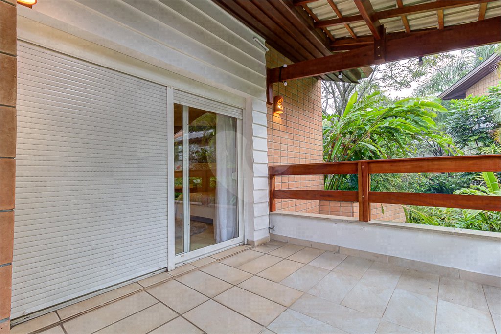 Casa à venda com 4 suítes no condomínio Vila Verde, São Paulo - SP