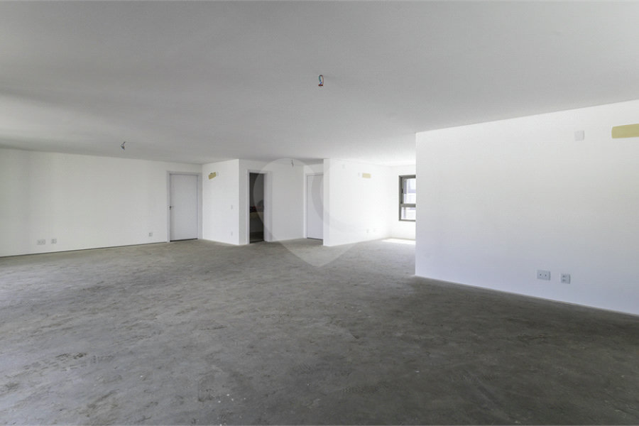 Apartamento à venda com 4 quartos, sendo 3 suítes, em Perdizes, São Paulo, SP