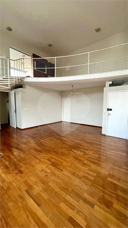 Apartamento à venda com 3 quartos, sendo 1 suíte,  em Parque Residencial Aquarius, São José dos Campos, SP