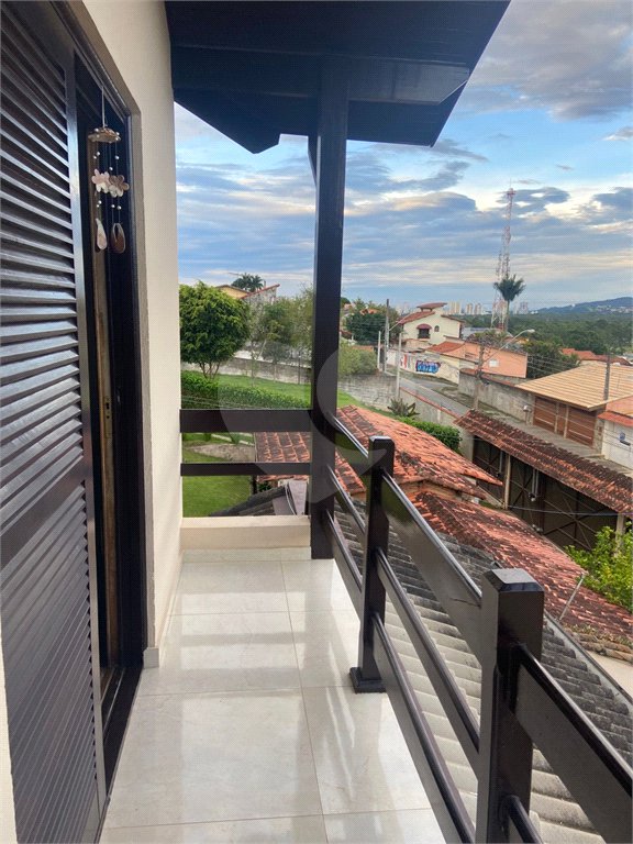 Sobrado à venda com 3 quartos, sendo 1 suíte,  em Vila Suissa, Mogi das Cruzes, SP
