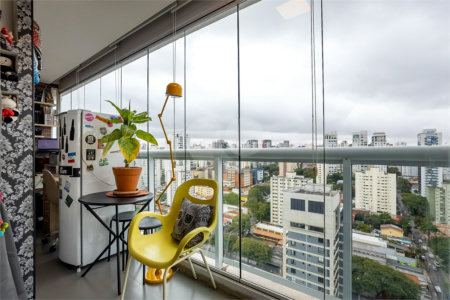 Apartamento à venda com 2 quartos, sendo 1 suíte,  em Vila Olímpia, São Paulo, SP