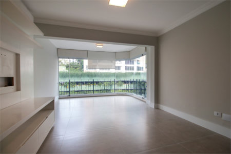 Apartamento à venda com 3 quartos, sendo 1 suíte, em Panamby, São Paulo, SP