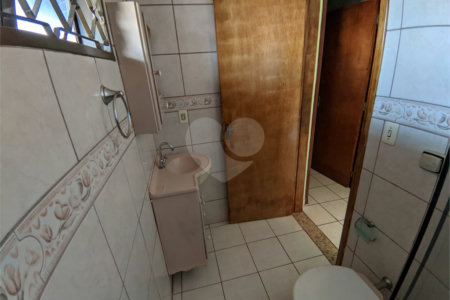 Casa à venda com 4 quartos, sendo 1 suíte, em Valentina Figueiredo, Ribeirão Preto, SP