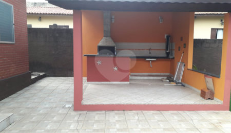 Casa à venda com 3 quartos, sendo 1 suíte,  em Marambaia, Vinhedo, SP