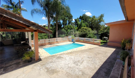 Chácara à venda com 3 quartos, sendo 1 suíte, em Jardim Imperial, Atibaia, SP