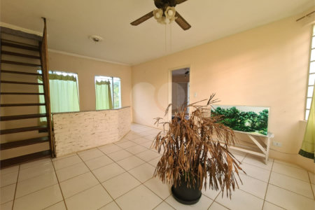 Casa à venda com 3 quartos, sendo 1 suíte, no Centro, Araçoiaba da Serra, SP