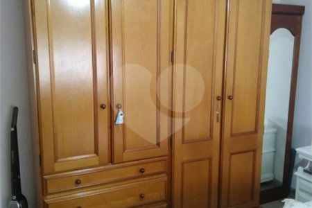 Sobrado à venda com 2 quartos, sendo 1 suíte, em Vila Gustavo, São Paulo, SP