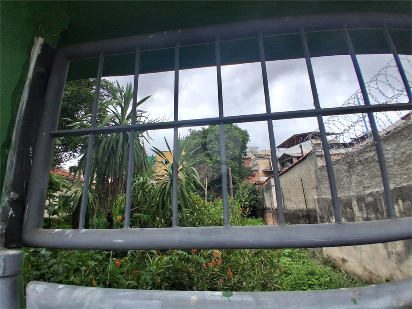 Terreno à venda com 2 quartos em Vila Vitório Mazzei, São Paulo, SP