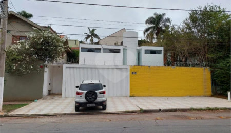 Sobrado à venda com 11 quartos, sendo 4 suítes,  em Jardim Morumbi, São Paulo, SP