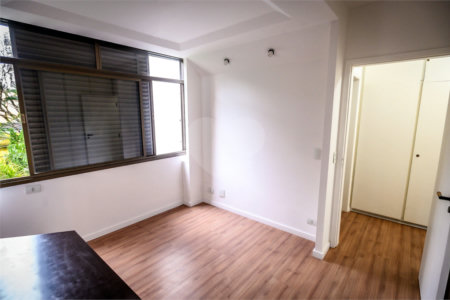 Apartamento à venda com 3 suítes em Paineiras do Morumbi, São Paulo, SP