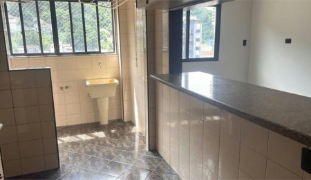 Apartamento com 2 dormitórios para alugar, 66 m² por R$ 3.690,00 - Marapé - Santos/SP