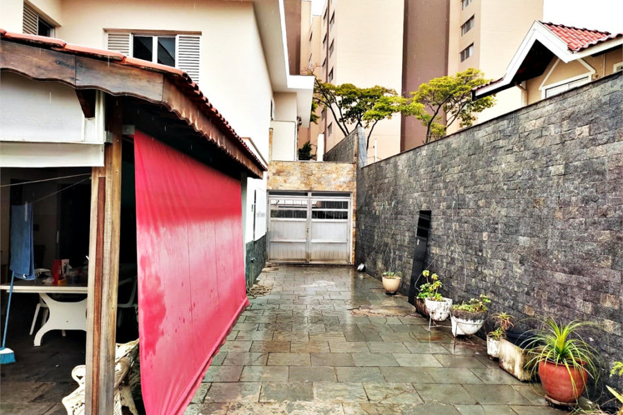 Sobrado à venda com 5 quartos, sendo 2 suítes, em Vila Nova Cachoeirinha, São Paulo, SP