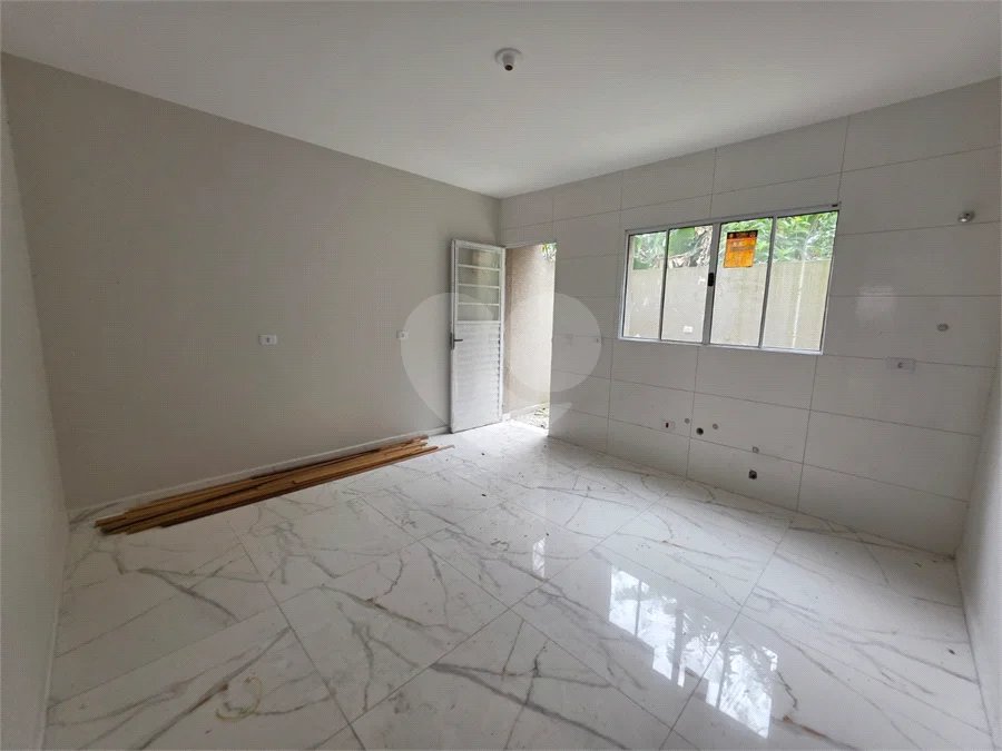 Sobrado à venda com 2 quartos, sendo 1 suíte, em Vila Clarice, São Paulo, SP