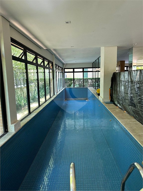 Apartamento à venda com 3 suítes em Vila Suzana, São Paulo, SP