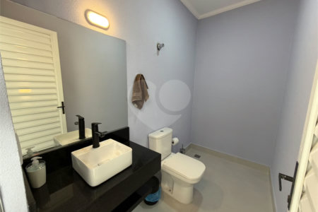 Casa à venda com 3 quartos, sendo 1 suíte, no condomínio Grape Village, Vinhedo - SP