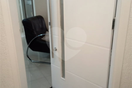 Apartamento à venda com 3 quartos, sendo 1 suíte,  em Saúde, São Paulo, SP