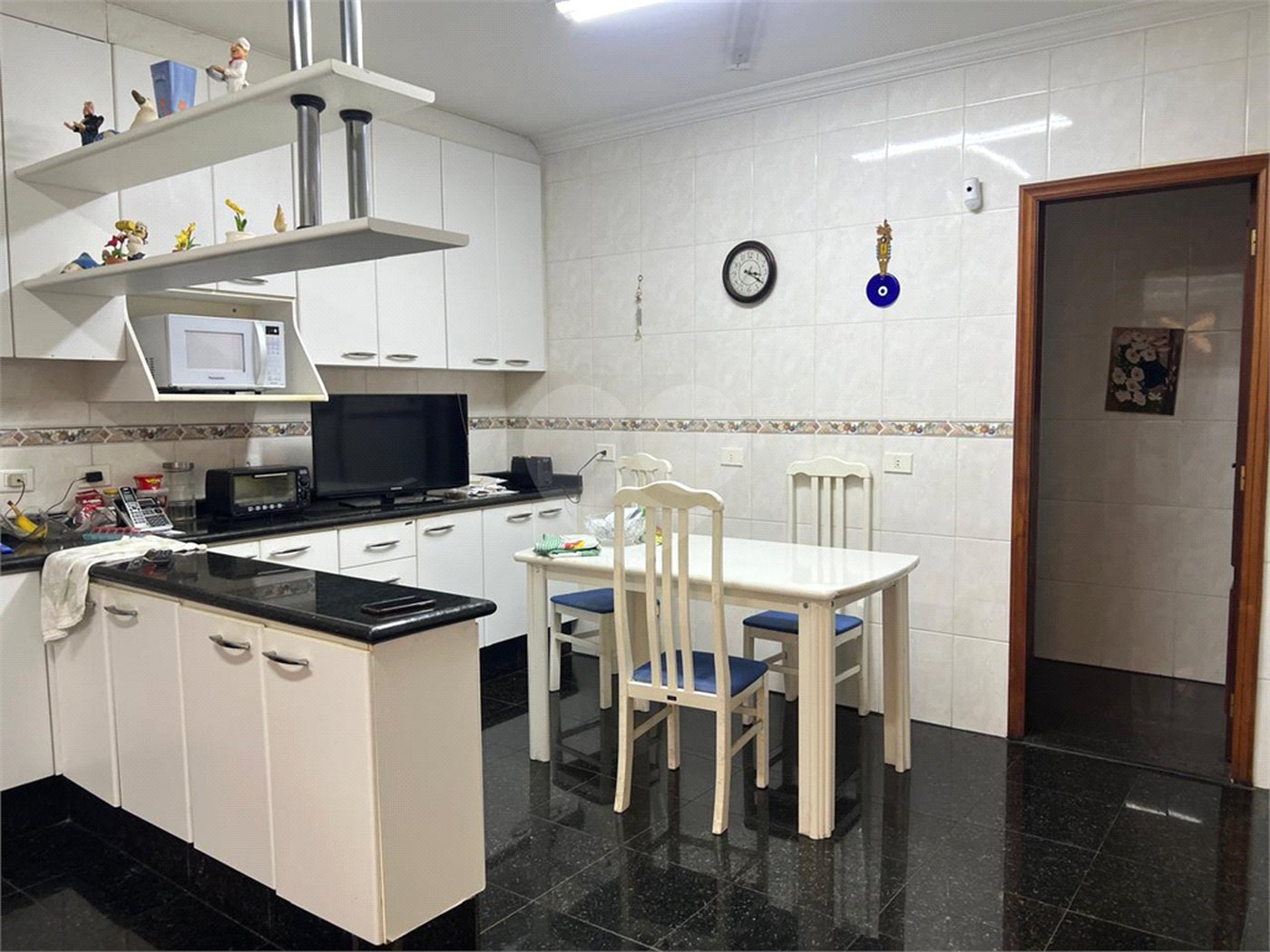 Sobrado à venda com 4 suítes em Tremembé, São Paulo, SP