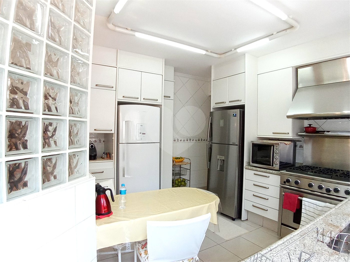 Sobrado à venda com 5 quartos, sendo 3 suítes,  em Jardim São Bento, São Paulo, SP