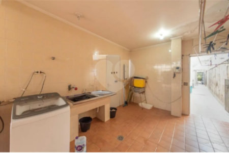 Casa à venda com 5 quartos, sendo 3 suítes, em Vila Santo Estéfano, São Paulo, SP