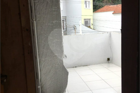 Sobrado à venda com 3 suítes em Vila Nivi, São Paulo, SP