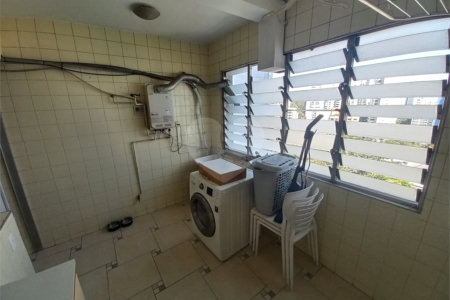 Apartamento à venda com 3 quartos, sendo 1 suíte, em Vila Andrade, São Paulo, SP