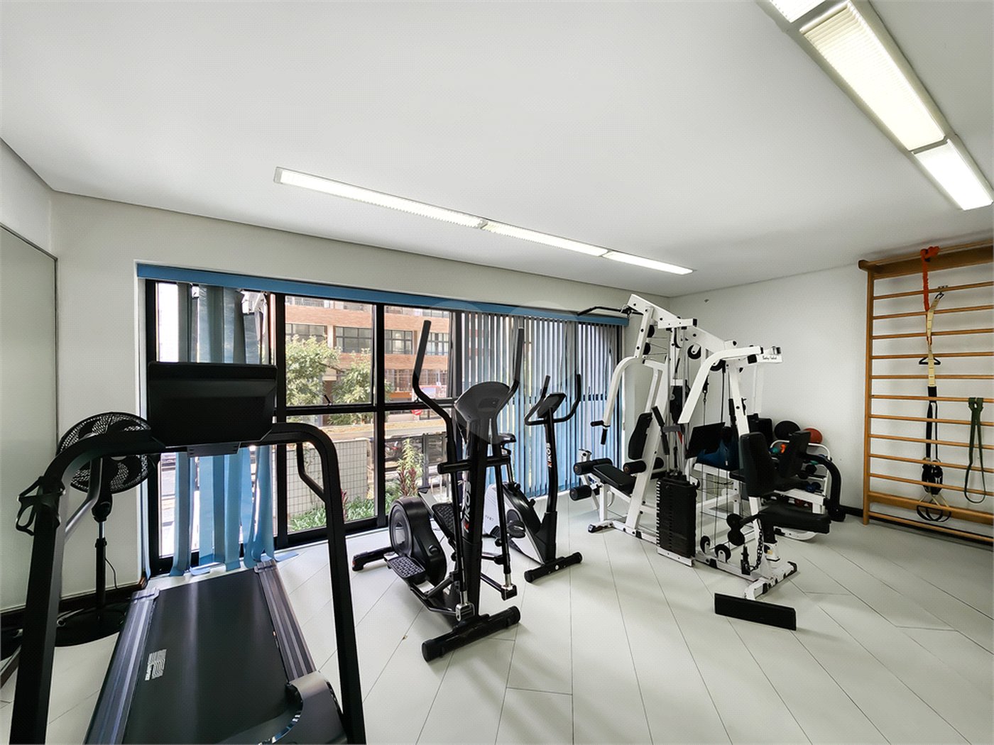 Apartamento à venda com 4 quartos, sendo 3 suítes, em Higienópolis, São Paulo, SP