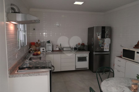 Sobrado à venda com 3 quartos, sendo 1 suíte,  em Jardim Promissão, São Paulo, SP