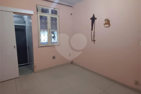 Casa à venda com 3 quartos, sendo 1 suíte, em Senador Camará, Rio de Janeiro, RJ