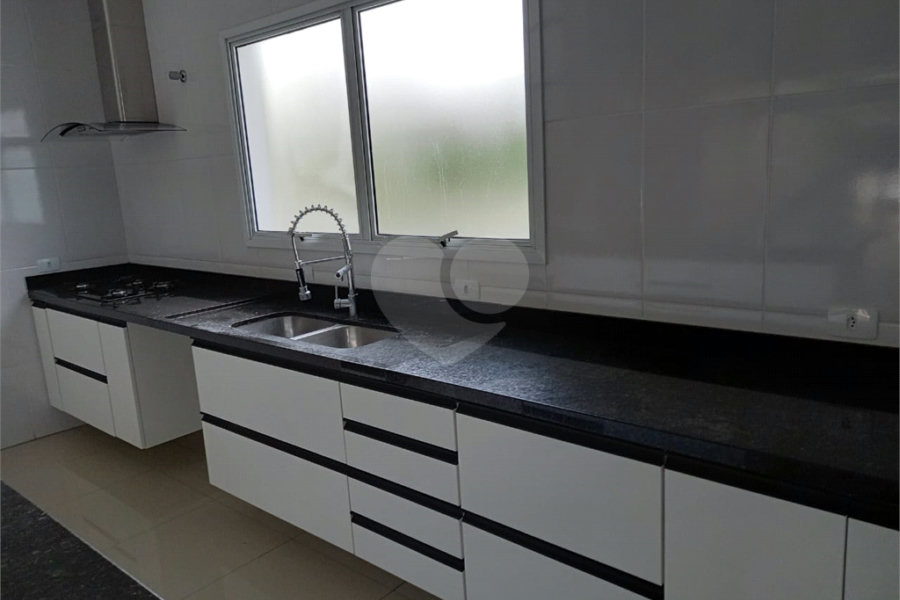 Casa para alugar com 4 suítes no condomínio Milenium, São Paulo - SP