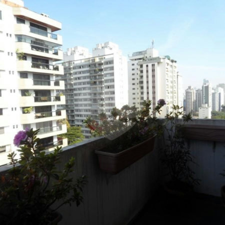 Apartamento à venda com 3 quartos, sendo 2 suítes, em Campo Belo, São Paulo, SP