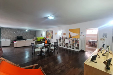 Casa Térrea à venda com 4 suítes em Interlagos, São Paulo, SP