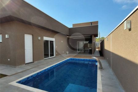 Casa Térrea à venda com 3 suítes em Loteamento Greenfield, Atibaia, SP