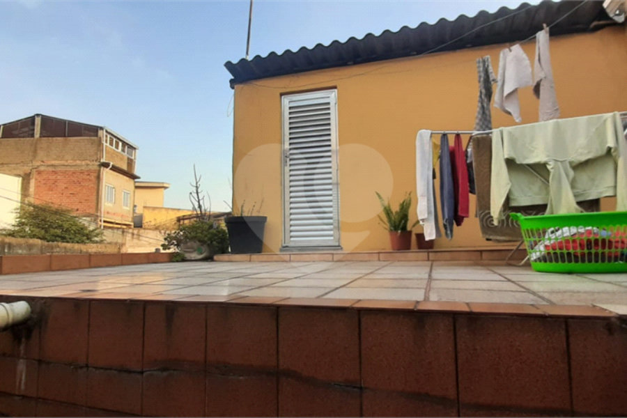 Sobrado à venda com 3 quartos em Jardim Guairaca, São Paulo, SP