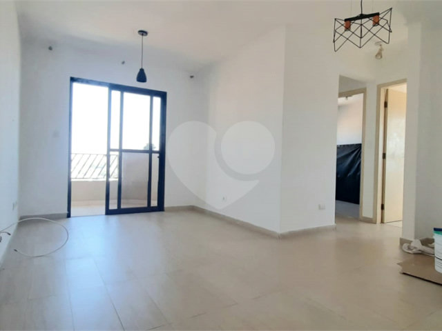 Apartamento à venda com 2 quartos em Vila Romero, São Paulo, SP