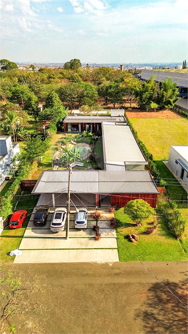 Casa à venda com 3 suítes no condomínio Primavera, Salto - SP