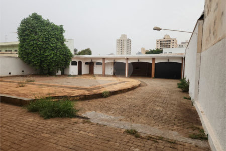 Sobrado à venda ou para alugar com 4 quartos, sendo 2 suítes, no Centro, Araraquara, SP
