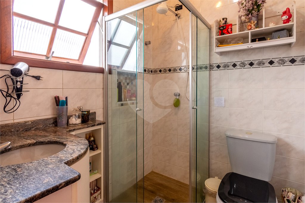 Sobrado à venda com 4 quartos, sendo 3 suítes, em Vila Gustavo, São Paulo, SP