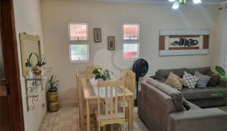 Casa Térrea à venda com 3 quartos no Centro, Serra Negra, SP