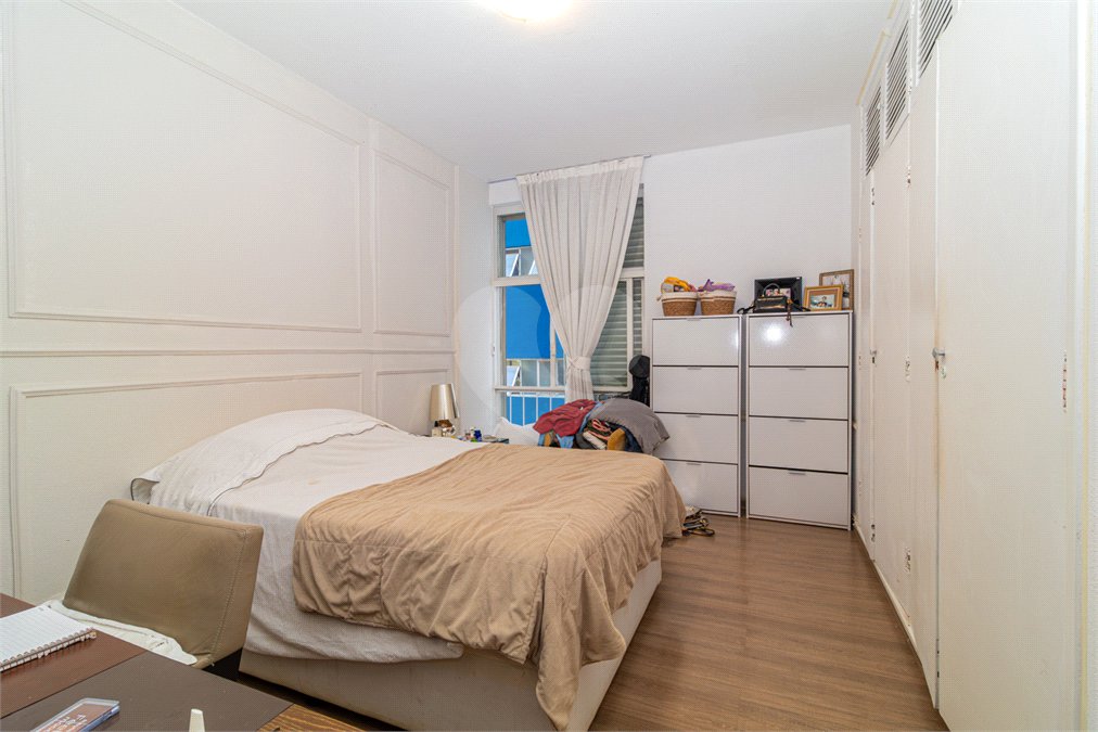 Apartamento à venda com 4 quartos, sendo 1 suíte,  em Higienópolis, São Paulo, SP