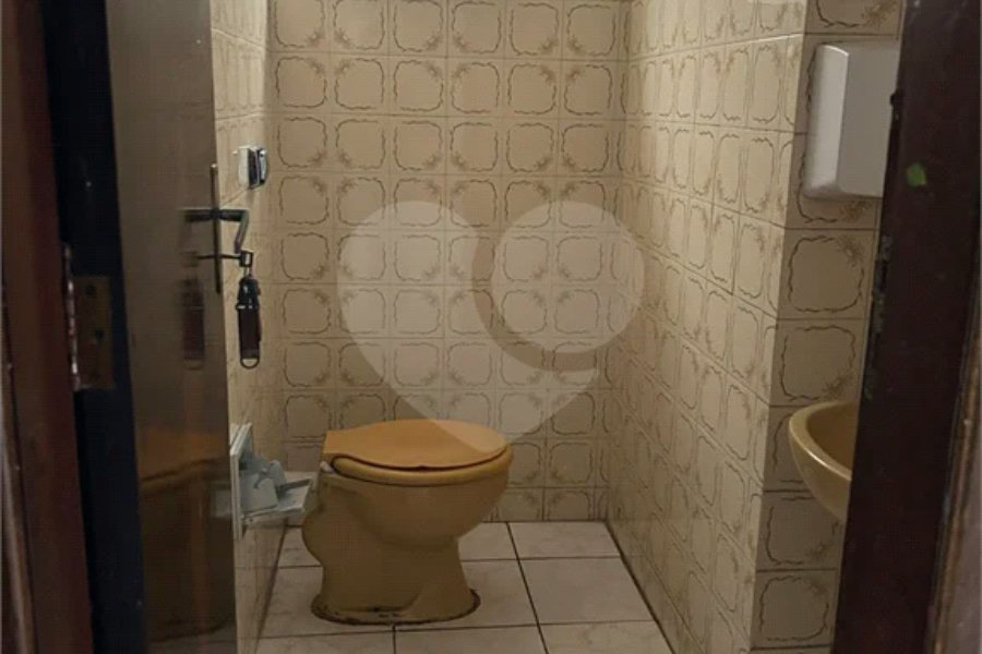 Excelente sobrado para comércio ou residência na Vila Santa Catarina