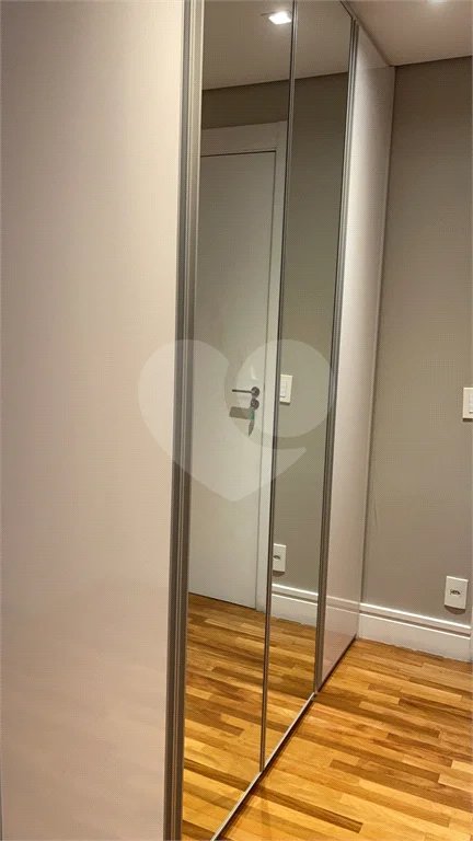 Apartamento na Mooca com 204 m² com vista maravilhosa, sendo 3 suítes e 4vagas.