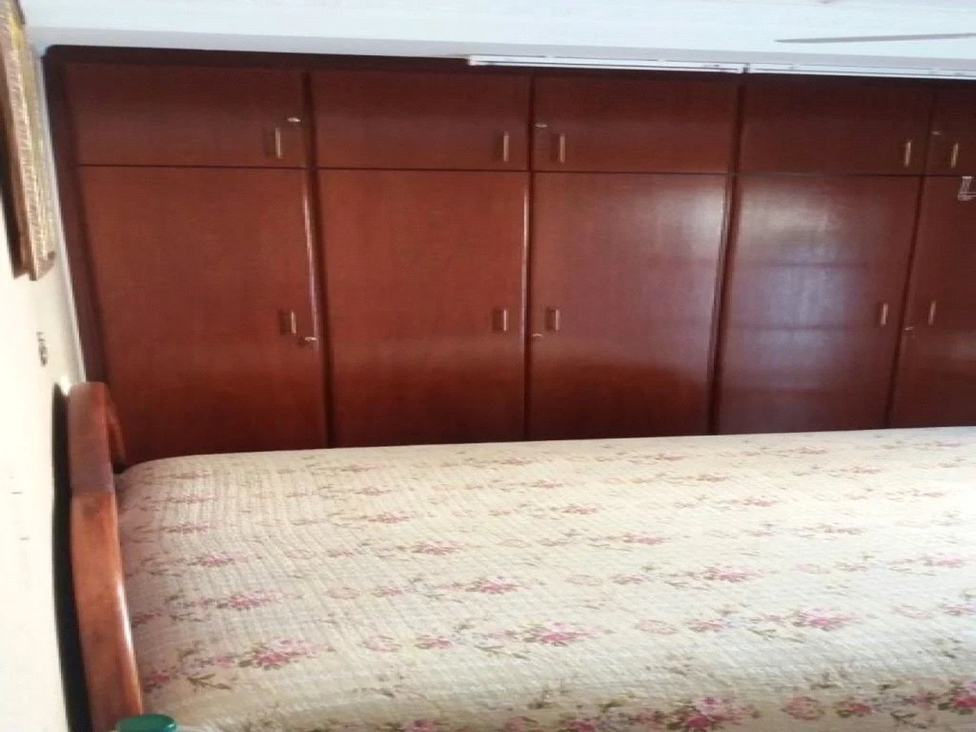 Casa à venda com 3 quartos, sendo 1 suíte,  no condomínio Alameda do Eucaliptos, São Paulo - SP