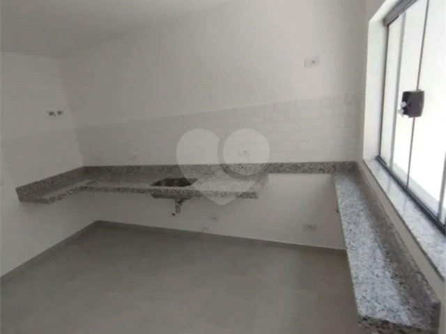 Sobrado à venda com 3 quartos, sendo 1 suíte,  em Jardim Maristela, São Paulo, SP